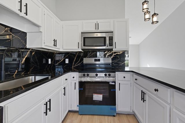 804 Bishopsgate Rd, Antioch, TN 37013