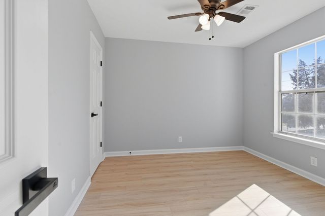 804 Bishopsgate Rd, Antioch, TN 37013