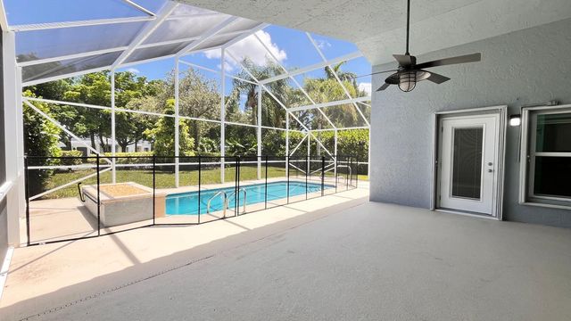1627 Oak Berry Circle, Wellington, FL 33414