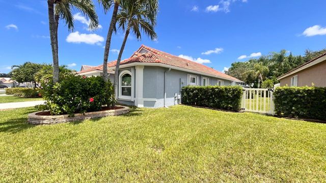 1627 Oak Berry Circle, Wellington, FL 33414