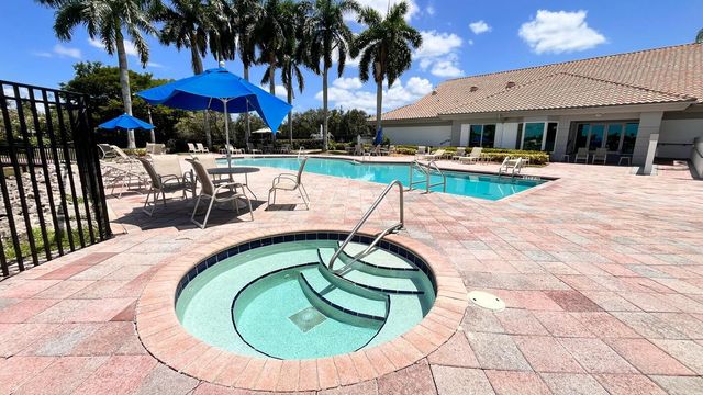1627 Oak Berry Circle, Wellington, FL 33414