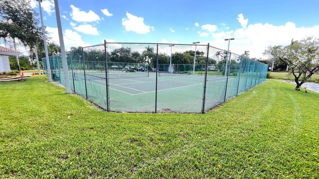 1627 Oak Berry Circle, Wellington, FL 33414