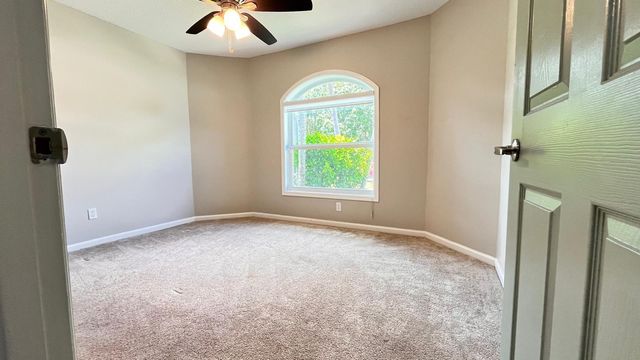 1627 Oak Berry Circle, Wellington, FL 33414