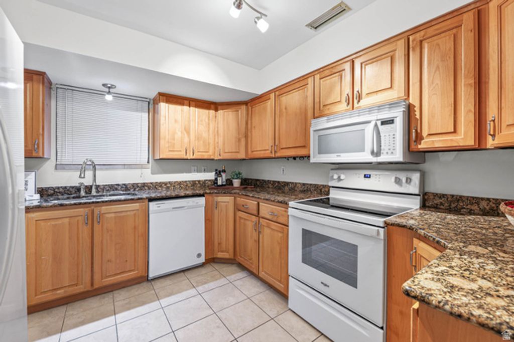 Image 12 of property listing at 845 E 100 S #201, Salt Lake City, UT 84102