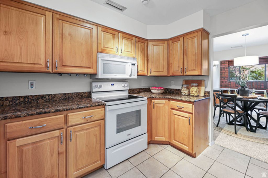 Image 14 of property listing at 845 E 100 S #201, Salt Lake City, UT 84102
