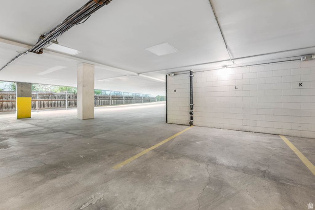 Image 31 of property listing at 845 E 100 S #201, Salt Lake City, UT 84102