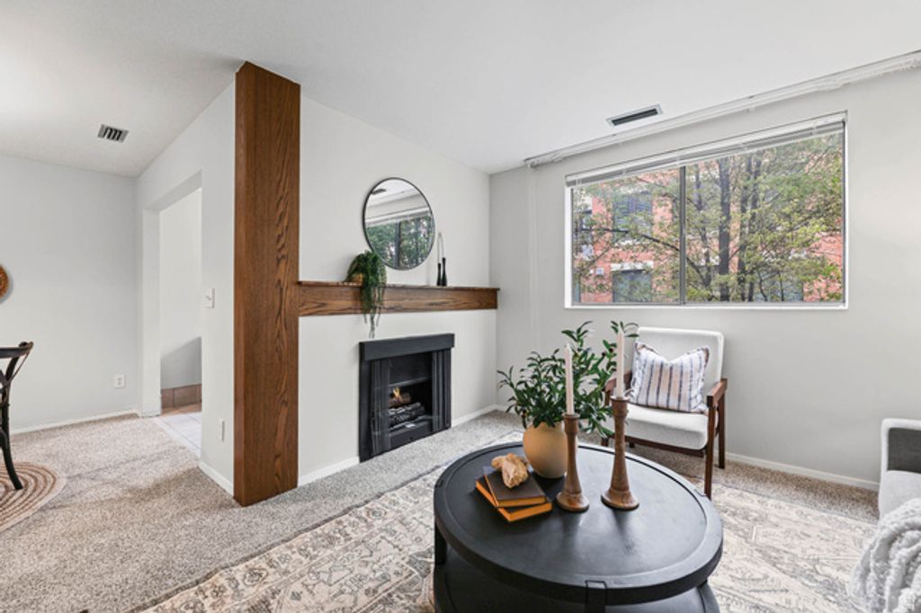 Image 5 of property listing at 845 E 100 S #201, Salt Lake City, UT 84102