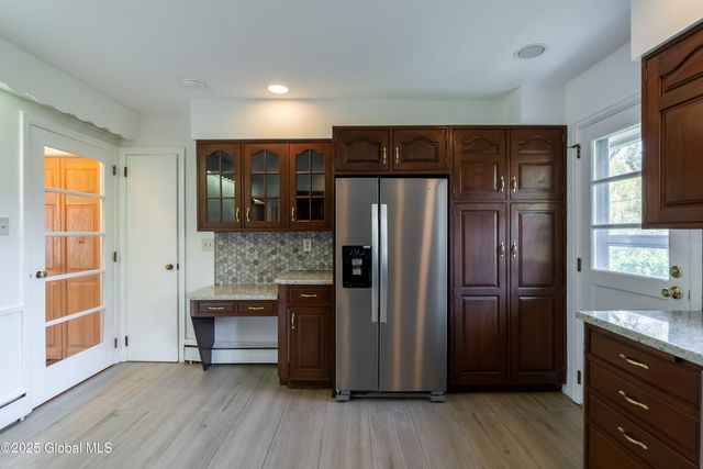 1258 Hawthorn Road, Niskayuna, NY 12309