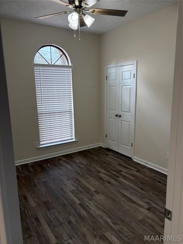 140 LAUREL HILL Drive, Prattville, AL 36066