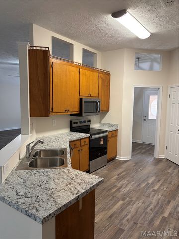 140 LAUREL HILL Drive, Prattville, AL 36066