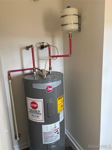 140 LAUREL HILL Drive, Prattville, AL 36066