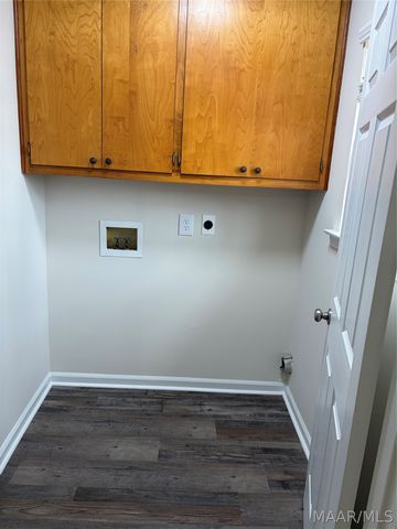 140 LAUREL HILL Drive, Prattville, AL 36066