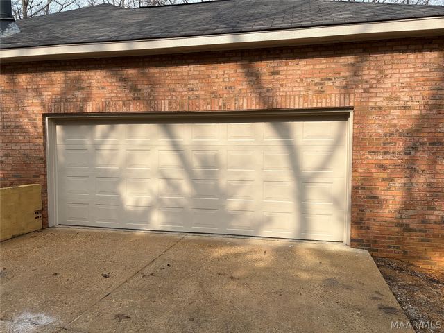 140 LAUREL HILL Drive, Prattville, AL 36066