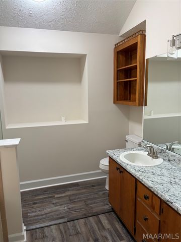 140 LAUREL HILL Drive, Prattville, AL 36066