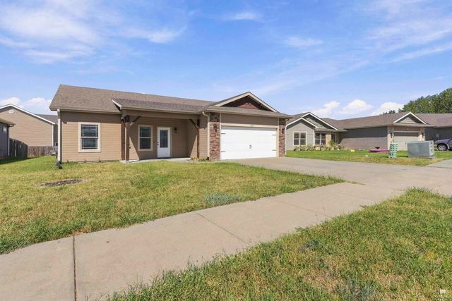 3324 Half Full Drive, Manhattan, KS 66502