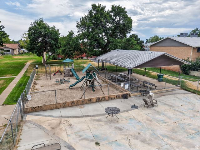 983 E 5400 S, South Ogden, UT 84405