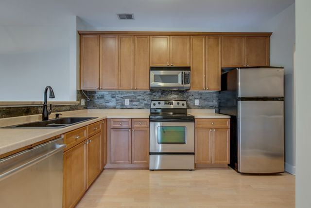 7005 Lenox Village Dr Apt C12, Nashville, TN 37211