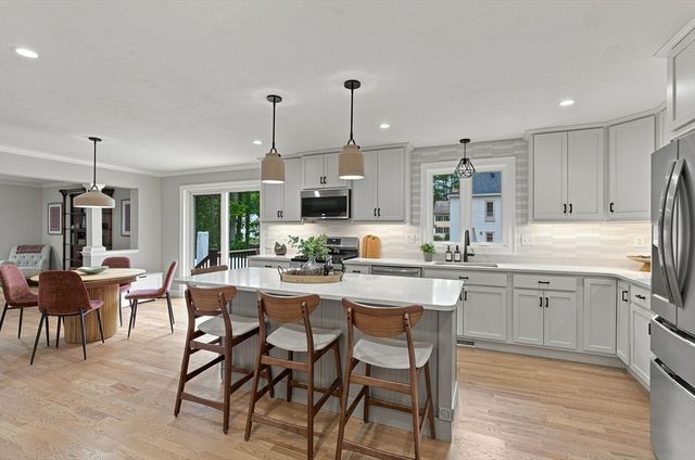 12 Gove Rd, Billerica, MA 01821