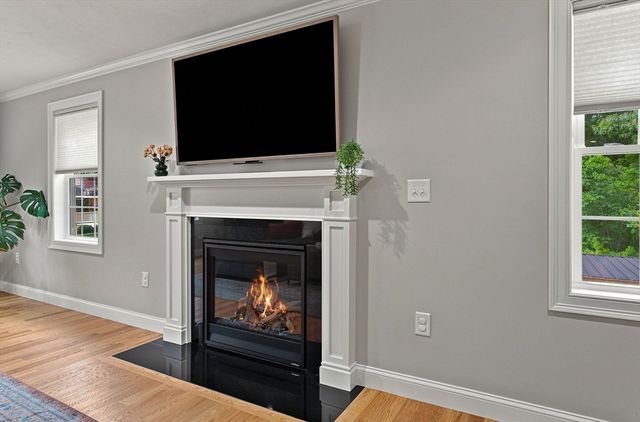 12 Gove Rd, Billerica, MA 01821