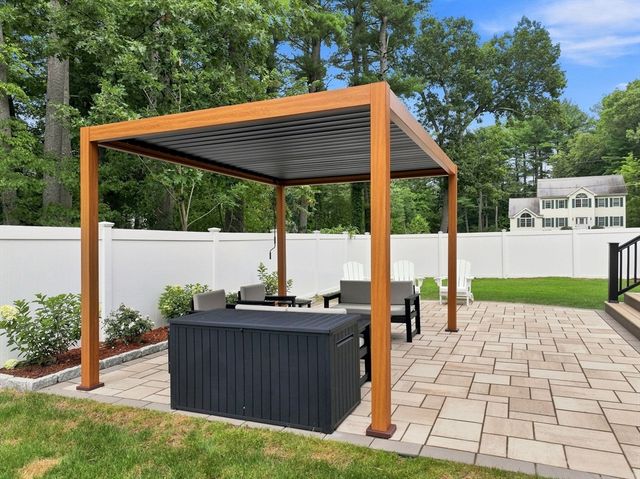 12 Gove Rd, Billerica, MA 01821