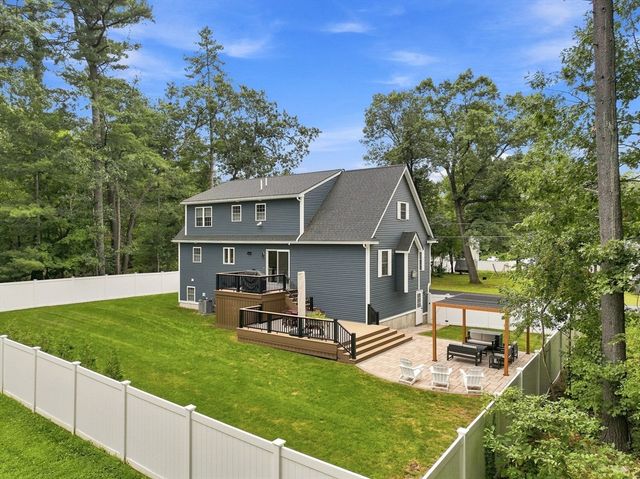 12 Gove Rd, Billerica, MA 01821