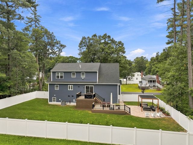 12 Gove Rd, Billerica, MA 01821