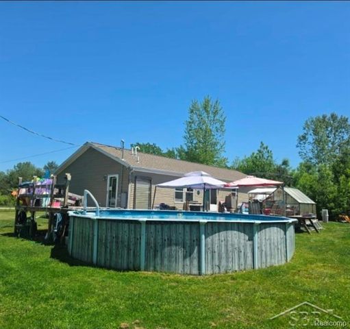 20 E Mier Road, Sanford, MI 48657