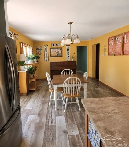 20 E Mier Road, Sanford, MI 48657