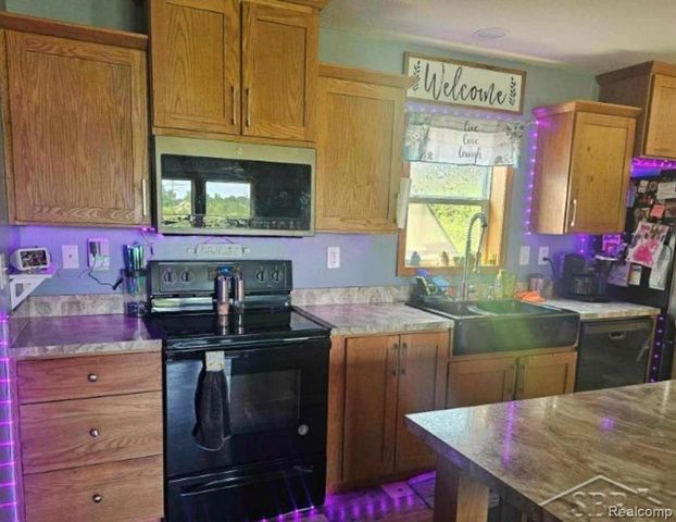 20 E Mier Road, Sanford, MI 48657