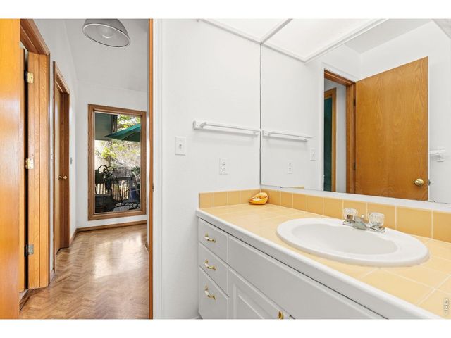 7598 Estate Cir, Niwot, CO 80503