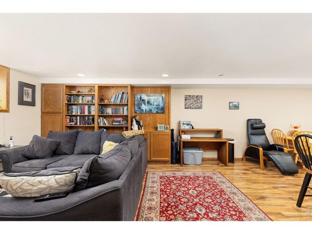 7598 Estate Cir, Niwot, CO 80503