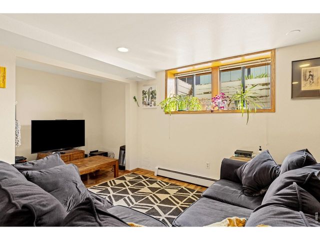 7598 Estate Cir, Niwot, CO 80503