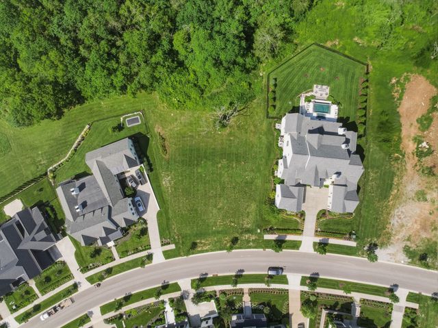 9113 Sawtooth Ln, College Grove, TN 37046