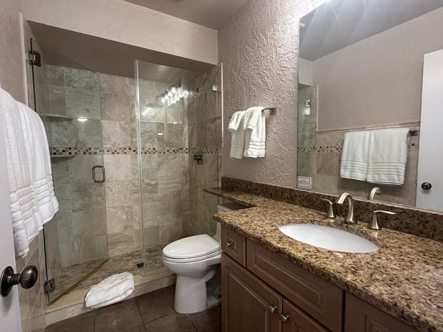 402 Club Drive, Palm Beach Gardens, FL 33418