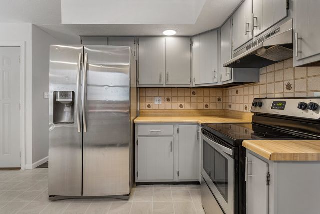 1201 Robin Road, Mahomet, IL 61853