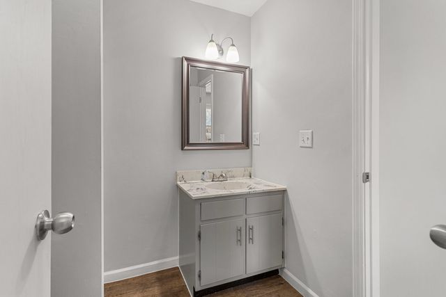 1201 Robin Road, Mahomet, IL 61853