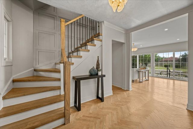 1288 Sunview Lane, Winnetka, IL 60093