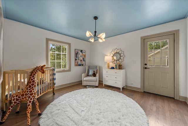 1288 Sunview Lane, Winnetka, IL 60093