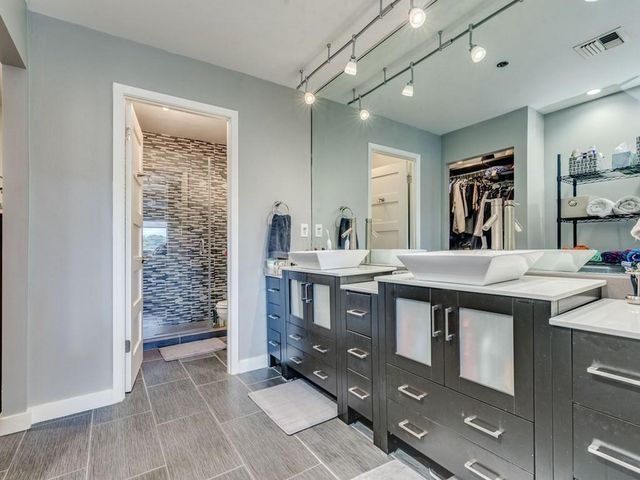 40 N Interstate 35 Highway 4A4, Austin, TX 78701