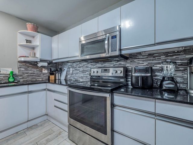 40 N Interstate 35 Highway 4A4, Austin, TX 78701