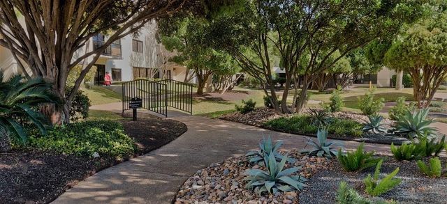 40 N Interstate 35 Highway 4A4, Austin, TX 78701