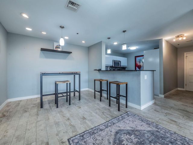 40 N Interstate 35 Highway 4A4, Austin, TX 78701
