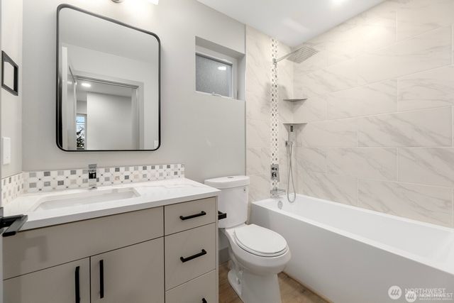 13007 1st Avenue NE, Seattle, WA 98125