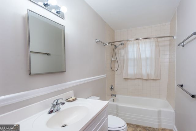 2111 M L King Jr Drive NW, Atlanta, GA 30310