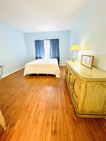 8651 10TH STREET N 210, St Petersburg, FL 33702