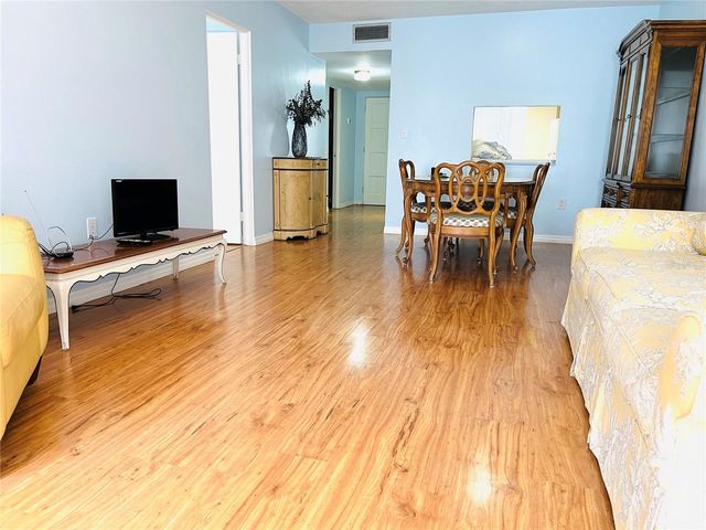 8651 10TH STREET N 210, St Petersburg, FL 33702