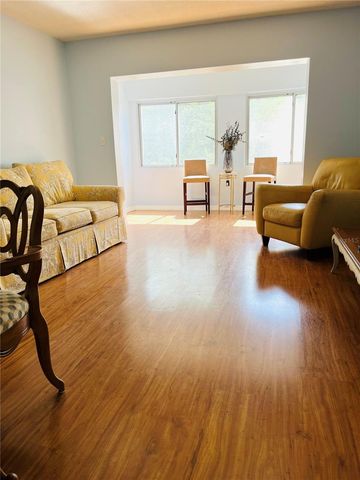 8651 10TH STREET N 210, St Petersburg, FL 33702
