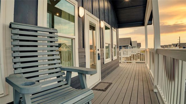 1036 Sunset Circle W, Crystal Beach, TX 77650