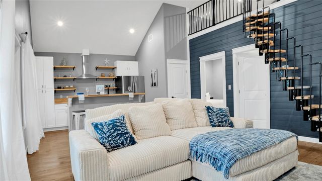 1036 Sunset Circle W, Crystal Beach, TX 77650