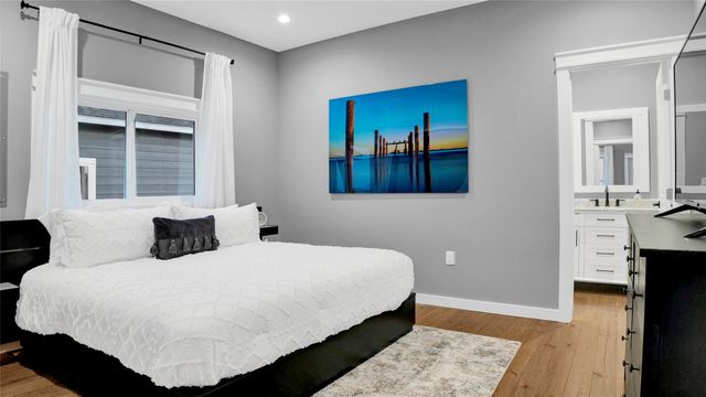 1036 Sunset Circle W, Crystal Beach, TX 77650